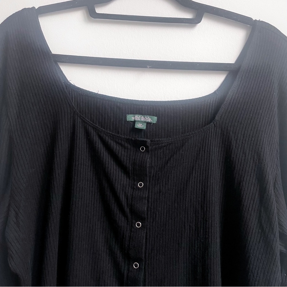 Wild Fable Black Fitted Long Sleeve Blouse - Picture 2 of 6